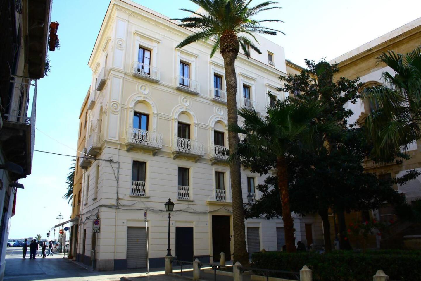 Casinadellepalme Appartamento In Centro Zona Porto Trapani Exterior photo